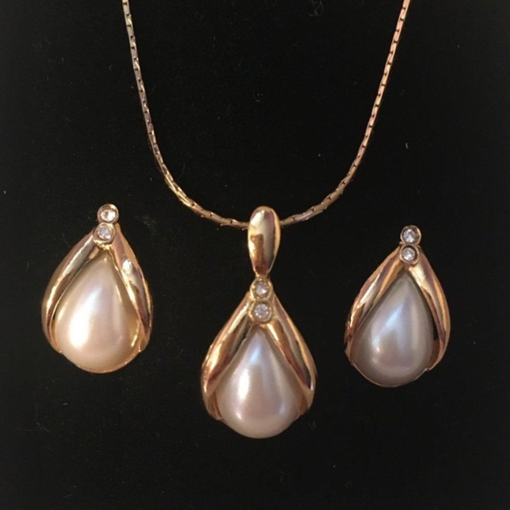 "Golden Pearlesque Gift Set" goldtone NOS/NIB